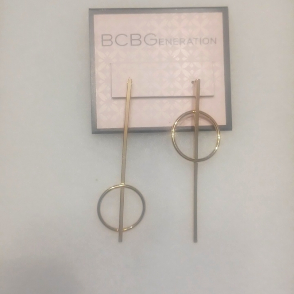 Drop sculptured earrings